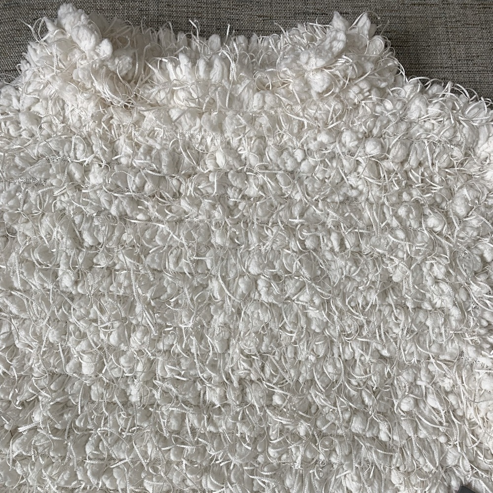 NWT VINCE CAMUTO Eyelash Fringe Popcorn Sweater in Ivory, Size Medium - Picture 4 of 6